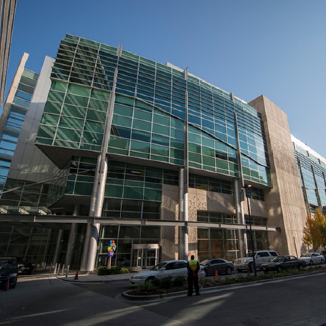 Comer Children&#039;s hospital building